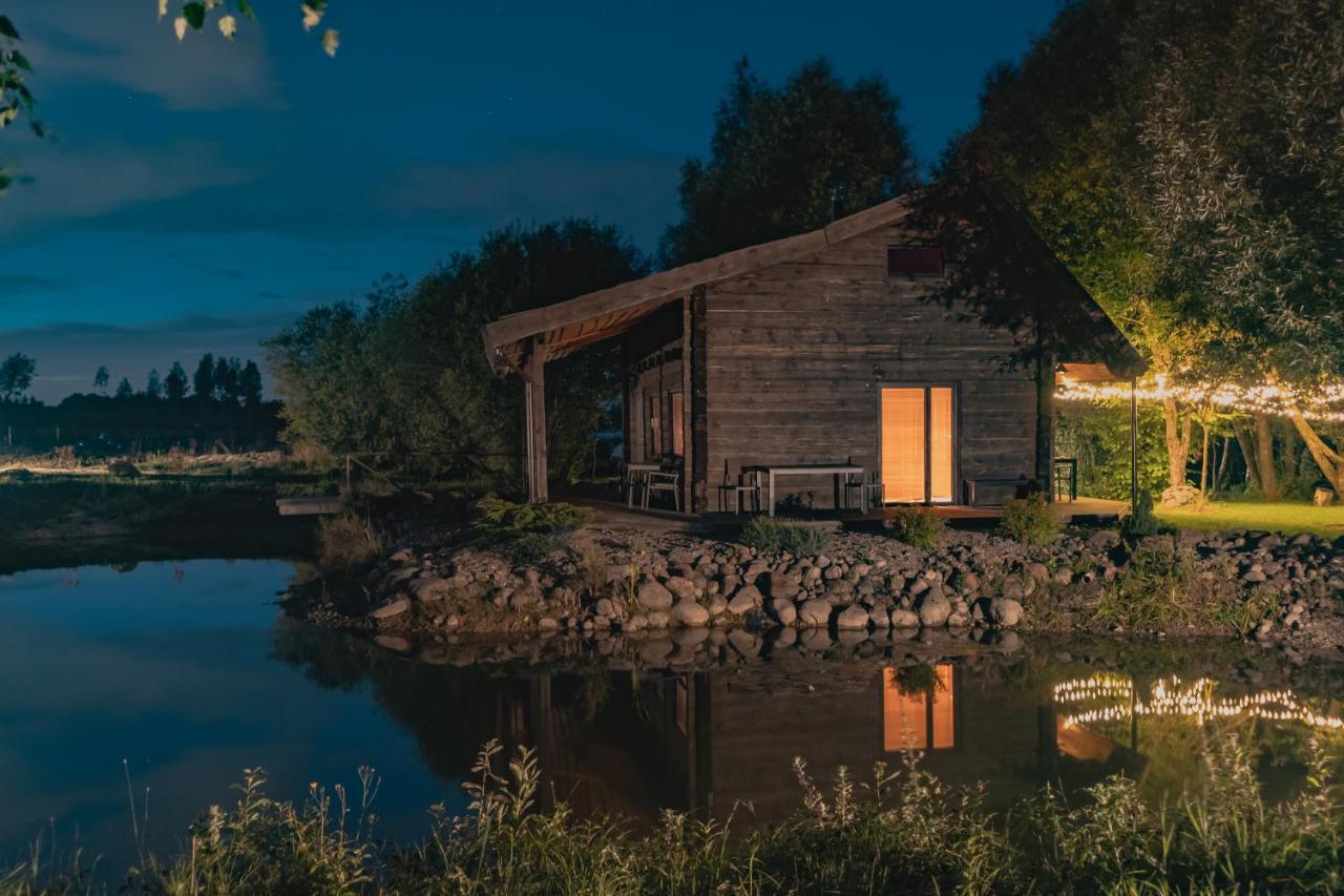 Akmeninis Bebras Villa Zemaiteliai Bagian luar foto